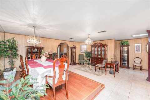 Casa en venta en Tampa, Florida, 5 dormitorios, 357.12 m2 № 2199434 - foto 9