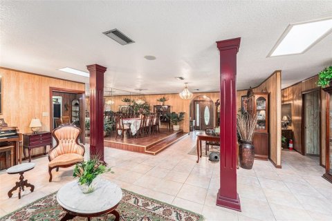 Casa en venta en Tampa, Florida, 5 dormitorios, 357.12 m2 № 2199434 - foto 11