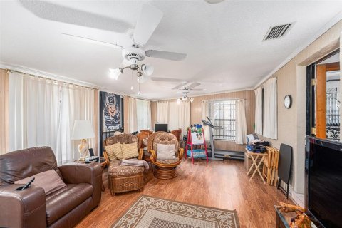 Casa en venta en Tampa, Florida, 5 dormitorios, 357.12 m2 № 2199434 - foto 20