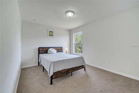 Casa en venta en Kissimmee, Florida, 5 dormitorios, 383.97 m2 № 1736961 - foto 22