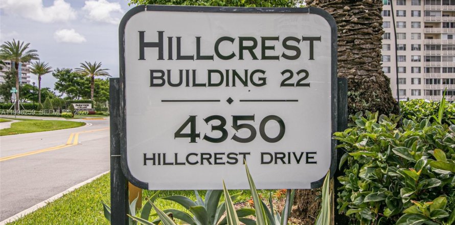 Condo in Hollywood, Florida, 2 bedrooms  № 2244148