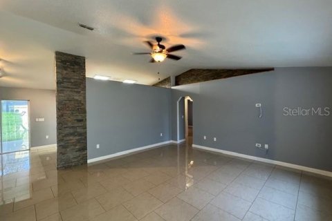 Villa ou maison à louer à Ocala, Floride: 3 chambres, 148.27 m2 № 2149422 - photo 4