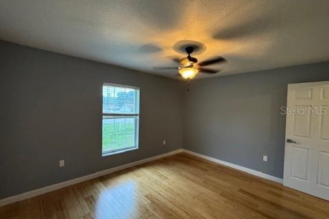 Villa ou maison à louer à Ocala, Floride: 3 chambres, 148.27 m2 № 2149422 - photo 9