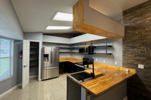 Villa ou maison à louer à Ocala, Floride: 3 chambres, 148.27 m2 № 2149422 - photo 15