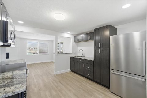 Купить виллу или дом в Гудзон, Флорида 6 комнат, 101.45м2, № 2207628 - фото 5