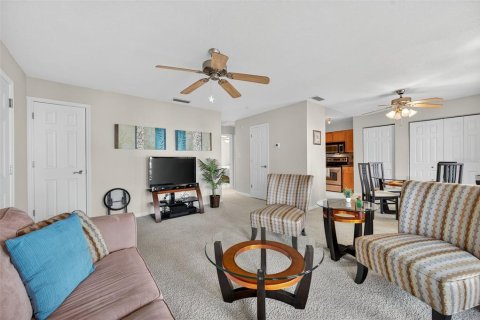 Condo in Saint Petersburg, Florida, 2 bedrooms  № 1909527 - photo 5