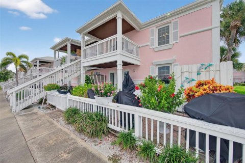 Condo in Saint Petersburg, Florida, 2 bedrooms  № 1909527 - photo 28