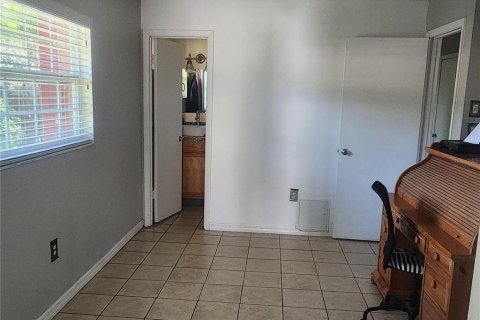 House in Sarasota, Florida 3 bedrooms, 151.99 sq.m. № 1829351 - photo 13