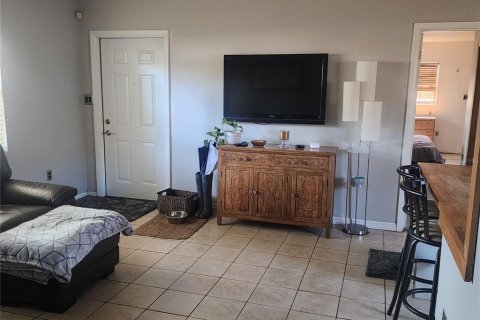 House in Sarasota, Florida 3 bedrooms, 151.99 sq.m. № 1829351 - photo 5