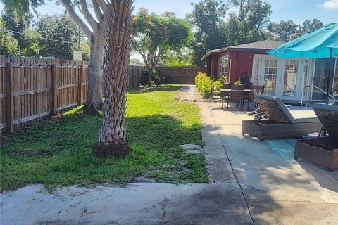 House in Sarasota, Florida 3 bedrooms, 151.99 sq.m. № 1829351 - photo 21
