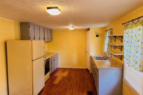 House in Chiefland, Florida 3 bedrooms, 101.45 sq.m. № 1442221 - photo 3