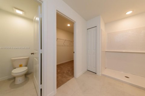 Купить виллу или дом в Лихай-Эйкерс, Флорида 4 комнаты, № 1896340 - фото 20