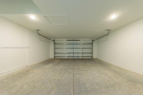 Купить виллу или дом в Лихай-Эйкерс, Флорида 4 комнаты, № 1896340 - фото 27