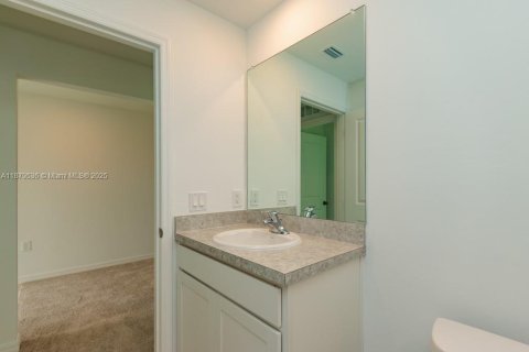 Купить виллу или дом в Лихай-Эйкерс, Флорида 4 комнаты, № 1896340 - фото 6