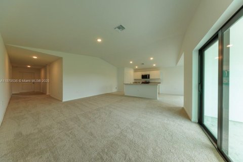 Купить виллу или дом в Лихай-Эйкерс, Флорида 4 комнаты, № 1896340 - фото 18