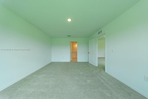 Купить виллу или дом в Лихай-Эйкерс, Флорида 4 комнаты, № 1896340 - фото 19