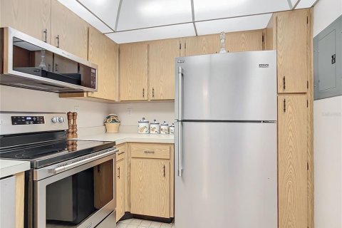 Condo in Port Charlotte, Florida, 2 bedrooms  № 1512868 - photo 6