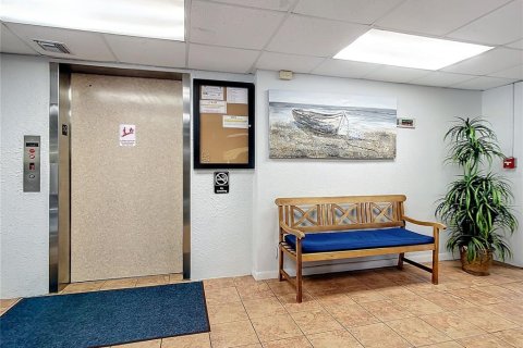 Condo in Port Charlotte, Florida, 2 bedrooms  № 1512868 - photo 28