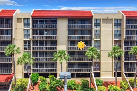 Condo in Port Charlotte, Florida, 2 bedrooms  № 1512868 - photo 2