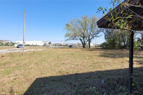 Propiedad comercial en alquiler en Bradenton, Florida № 1283793 - foto 3