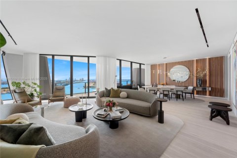 Condominio en venta en Miami, Florida, 4 dormitorios, 427.35 m2 № 1959669 - foto 2