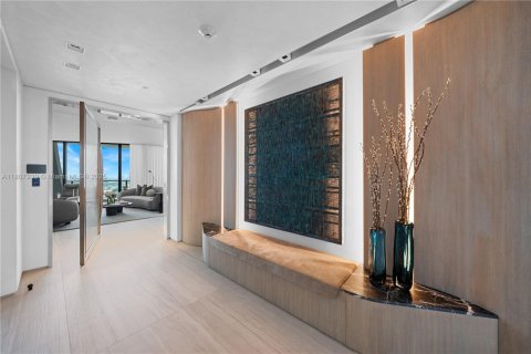 Condominio en venta en Miami, Florida, 4 dormitorios, 427.35 m2 № 1959669 - foto 24