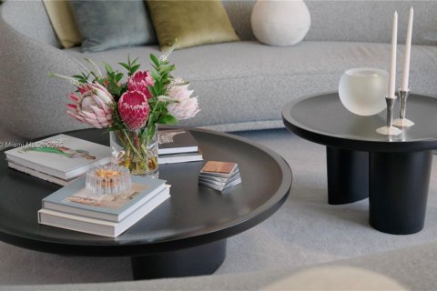 Condominio en venta en Miami, Florida, 4 dormitorios, 427.35 m2 № 1959669 - foto 27