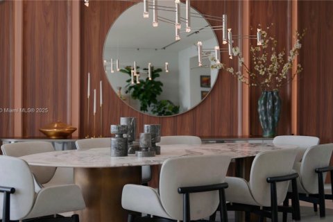 Condominio en venta en Miami, Florida, 4 dormitorios, 427.35 m2 № 1959669 - foto 28