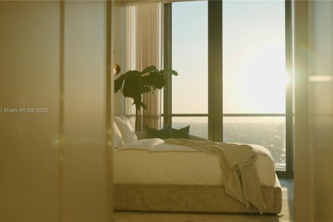 Condominio en venta en Miami, Florida, 4 dormitorios, 427.35 m2 № 1959669 - foto 16