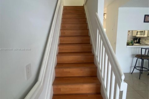 Снять в аренду таунхаус в Корал-Спрингс, Флорида 3 спальни, 108.7м2, № 2024316 - фото 22