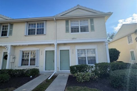 Таунхаус в Корал-Спрингс, Флорида 3 спальни, 108.7м2 № 2024316