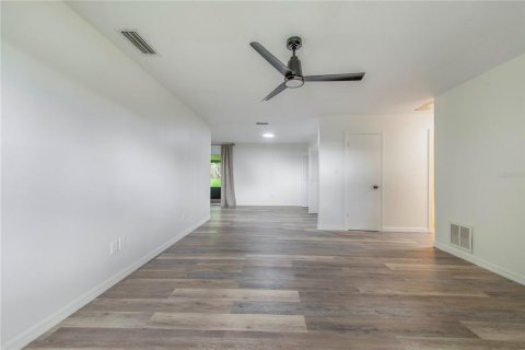 Casa en venta en Lakeland, Florida, 3 dormitorios, 111.2 m2 № 2234730 - foto 10