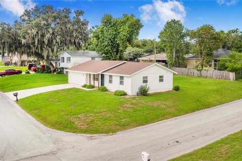 Casa en venta en Lakeland, Florida, 3 dormitorios, 111.2 m2 № 2234730 - foto 2