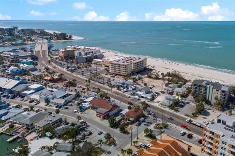 Immobilier commercial à vendre à Madeira Beach, Floride: 125.79 m2 № 2232288 - photo 29