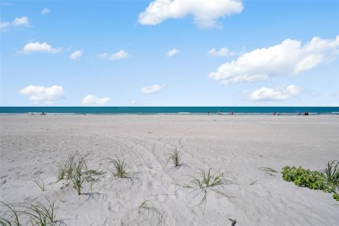 Immobilier commercial à vendre à Madeira Beach, Floride: 125.79 m2 № 2232288 - photo 6