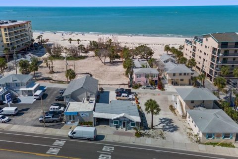 Immobilier commercial à vendre à Madeira Beach, Floride: 125.79 m2 № 2232288 - photo 14