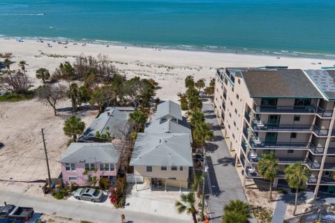 Immobilier commercial à vendre à Madeira Beach, Floride: 125.79 m2 № 2232288 - photo 8
