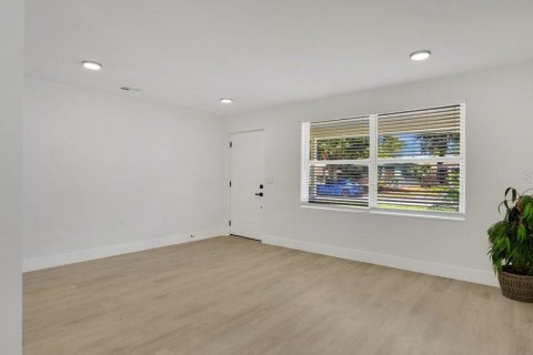 Купить виллу или дом в Орландо, Флорида 5 комнат, 101.45м2, № 1673874 - фото 4