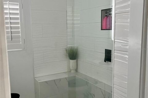 Casa en venta en Lake Alfred, Florida, 2 dormitorios, 84.73 m2 № 1915818 - foto 20