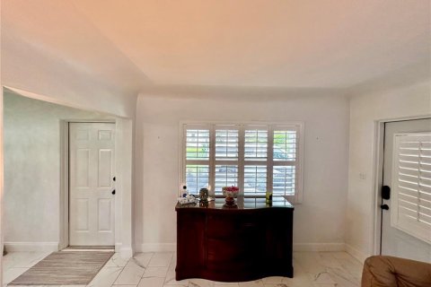 Casa en venta en Lake Alfred, Florida, 2 dormitorios, 84.73 m2 № 1915818 - foto 5