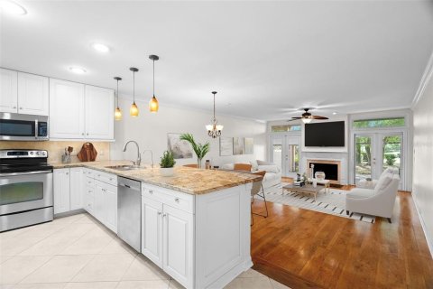 Townhouse in Belleair, Florida 2 bedrooms, 150.5 sq.m. № 1366786 - photo 5