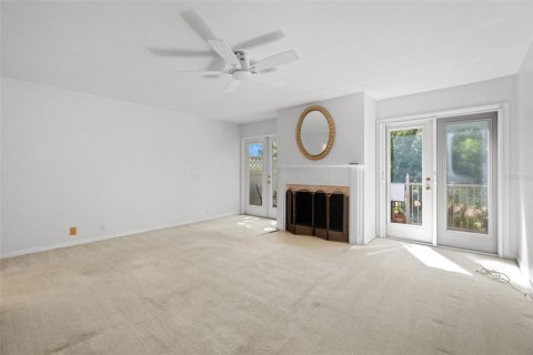 Townhouse in Belleair, Florida 2 bedrooms, 150.5 sq.m. № 1366786 - photo 22