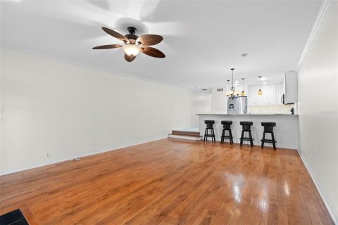 Townhouse in Belleair, Florida 2 bedrooms, 150.5 sq.m. № 1366786 - photo 17