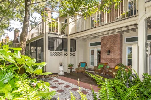 Townhouse in Belleair, Florida 2 bedrooms, 150.5 sq.m. № 1366786 - photo 4