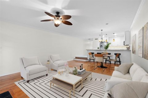 Townhouse in Belleair, Florida 2 bedrooms, 150.5 sq.m. № 1366786 - photo 11