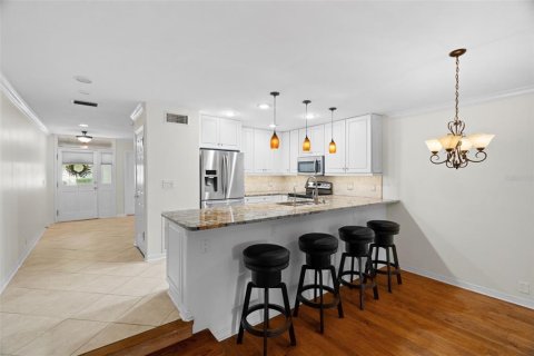 Townhouse in Belleair, Florida 2 bedrooms, 150.5 sq.m. № 1366786 - photo 18