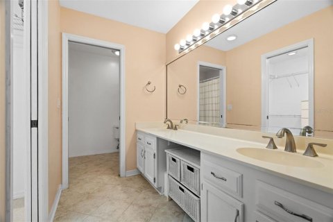 Townhouse in Belleair, Florida 2 bedrooms, 150.5 sq.m. № 1366786 - photo 25