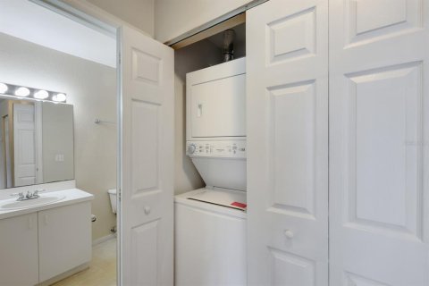 Copropriété à vendre à Sarasota, Floride: 2 chambres, 113.71 m2 № 2296542 - photo 13