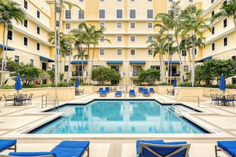 Copropriété à louer à Miami, Floride: 2 chambres, 150.97 m2 № 1982950 - photo 9