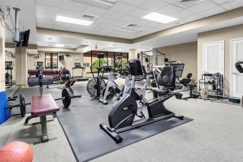 Copropriété à louer à Miami, Floride: 2 chambres, 150.97 m2 № 1982950 - photo 12